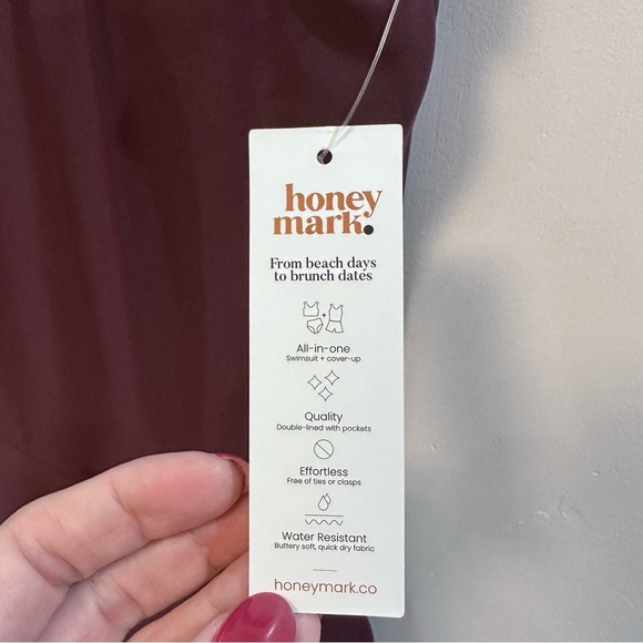 HONEYMARK swimsuit pepper dress top in wine burgundy - Picture 6 of 8